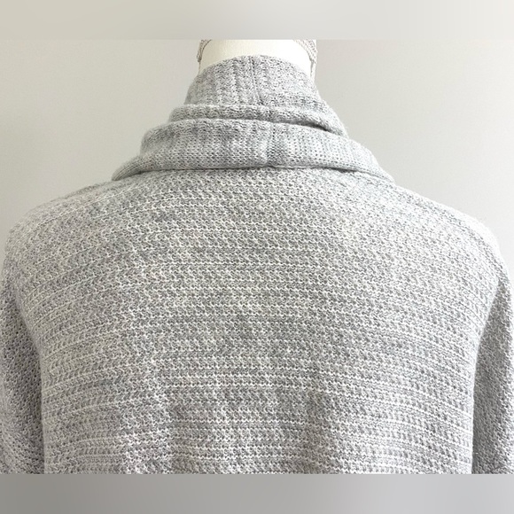 GAP Womens L Solid Gray Long Sleeve Long Cardigan Sweater Boho Classic Preppy - Picture 6 of 12